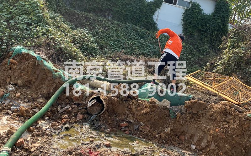 263天正和鸣工地化粪池清理